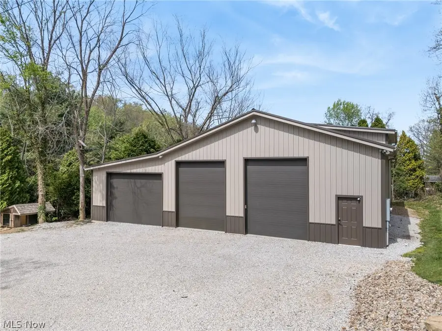 3256 Salineville Ne Road, Carrollton, OH 44615 - #3