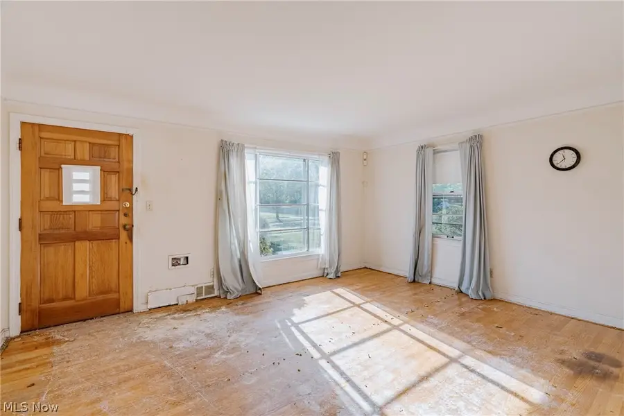 1004 Woodview Road, Cleveland Heights, OH 44121 - #3