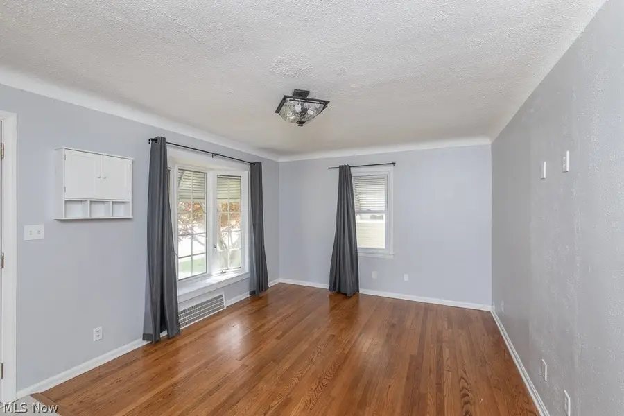 8324 Chesterfield Avenue, Parma, OH 44129 - #2