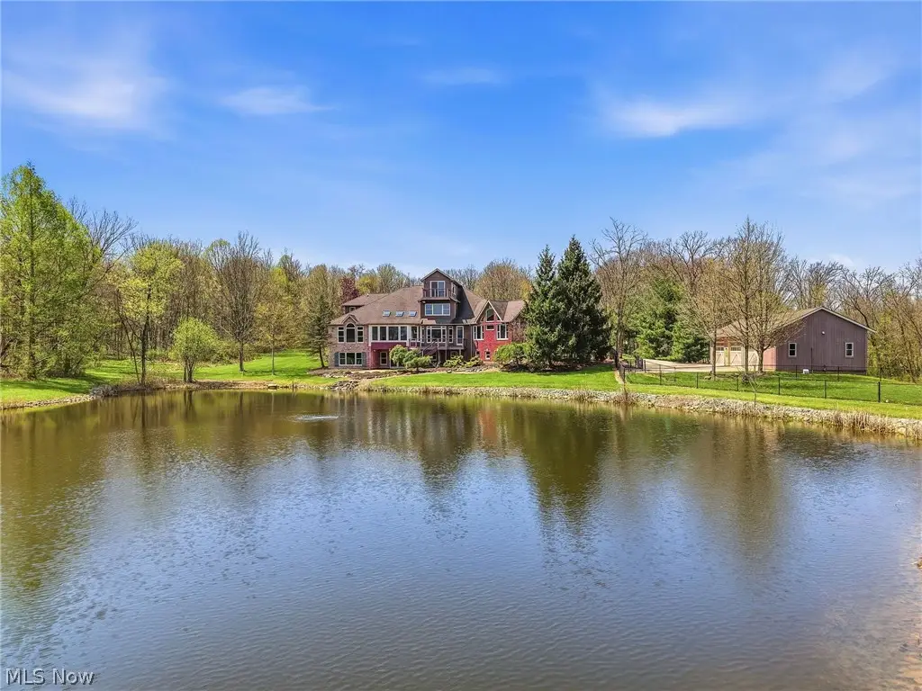 1803 Whisper Bluff Trail, Hinckley, OH 44233 - #1