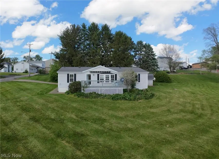 117 S Madison St, Big Prairie, OH 44611 - #3