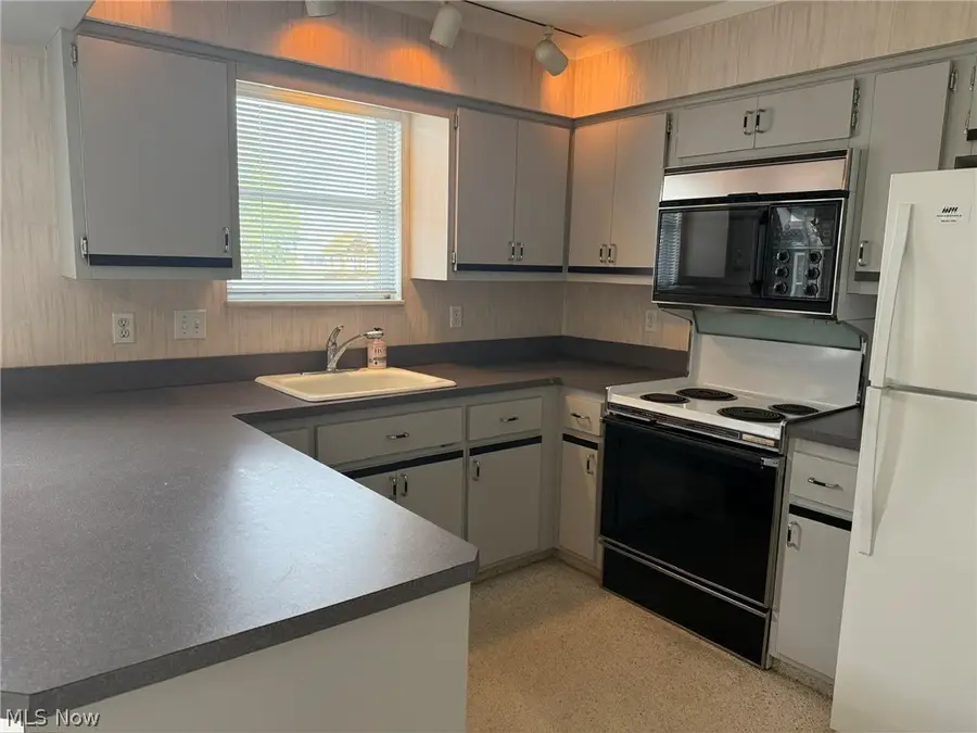 26958 Hyannisport Drive, North Olmsted, OH 44070 - #3