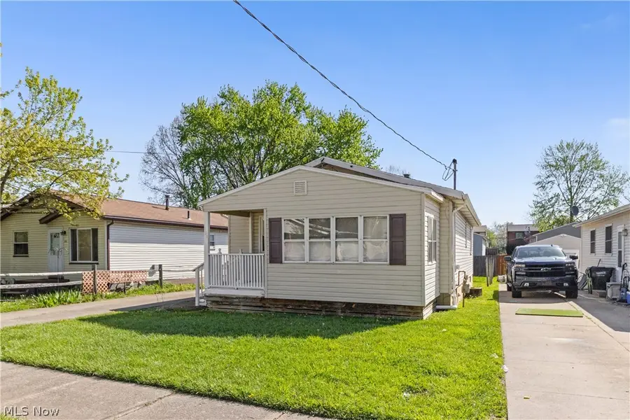 331 Elmwood Avenue, Barberton, OH 44203 - #3