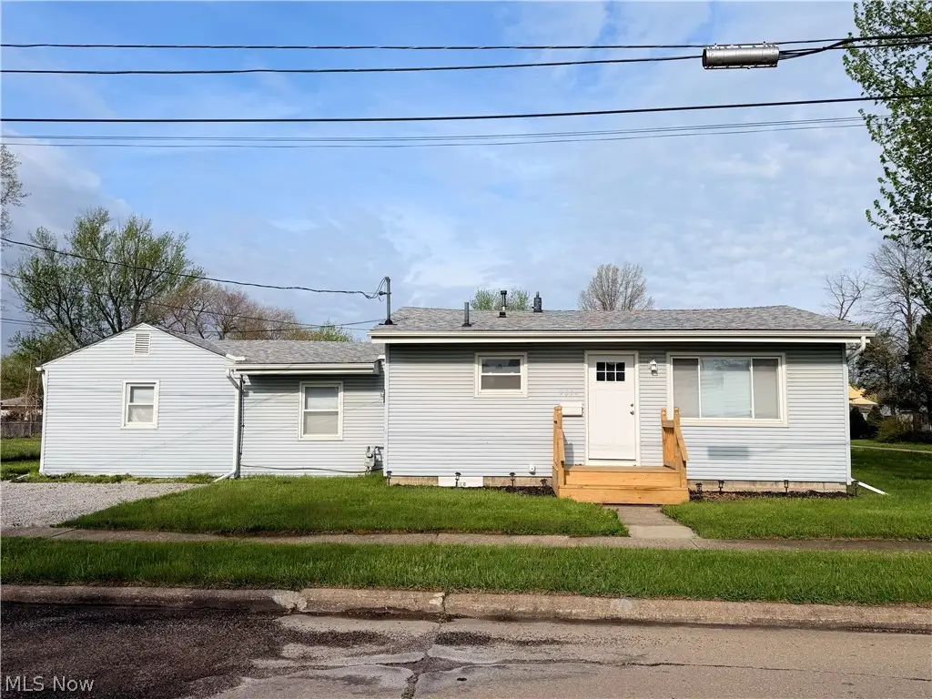2014 Pole Avenue, Lorain, OH 44052 - #1