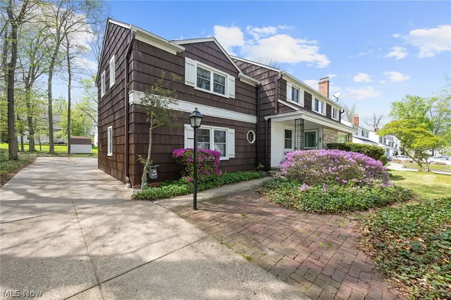 1132 Brainard Road, Lyndhurst, OH 44124 - #2