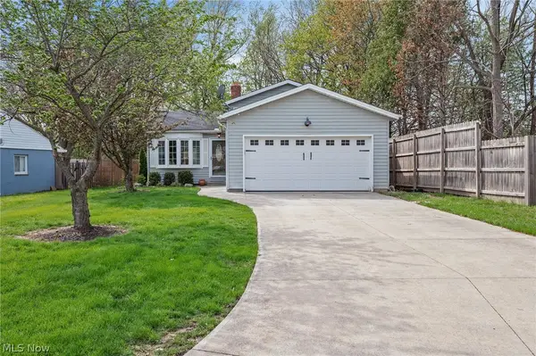 5820 Parkview Lane, Fairview Park, OH 44126