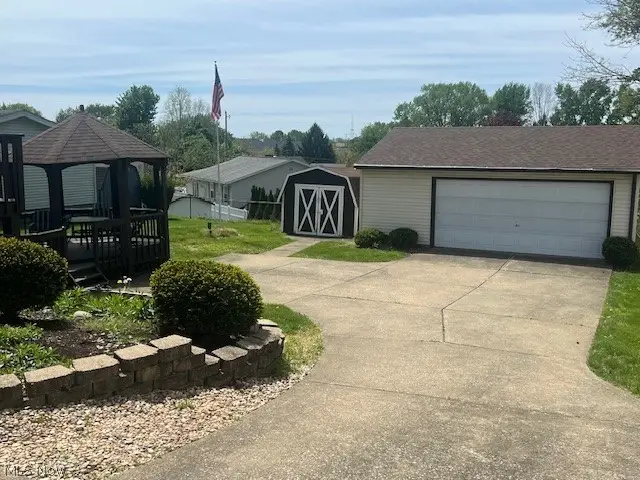 1124 Valley Nw Drive, North Canton, OH 44720 - #2