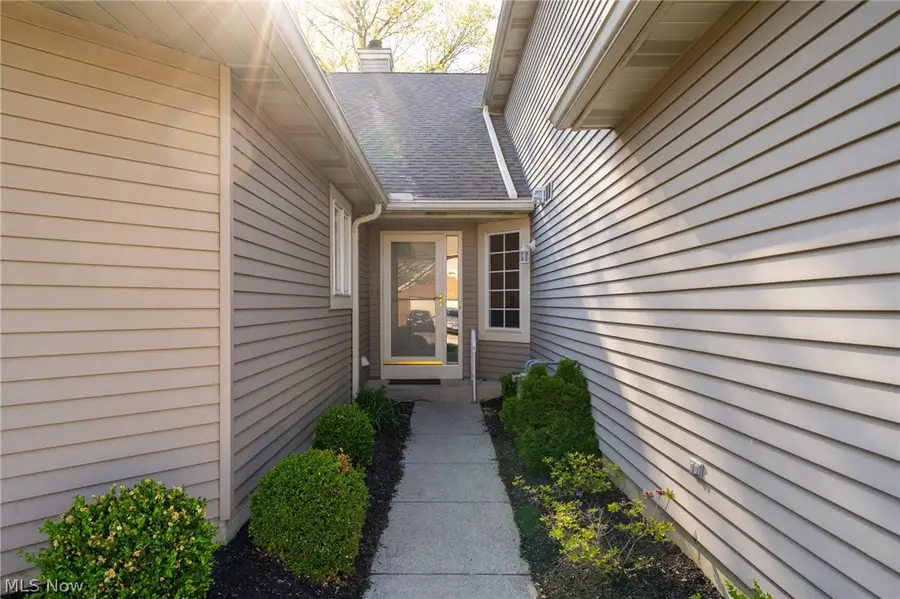 119 Ambleside Way, Amherst, OH 44001 - #2