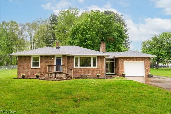 1213 Pleasantview Se Avenue, North Canton, OH 44720