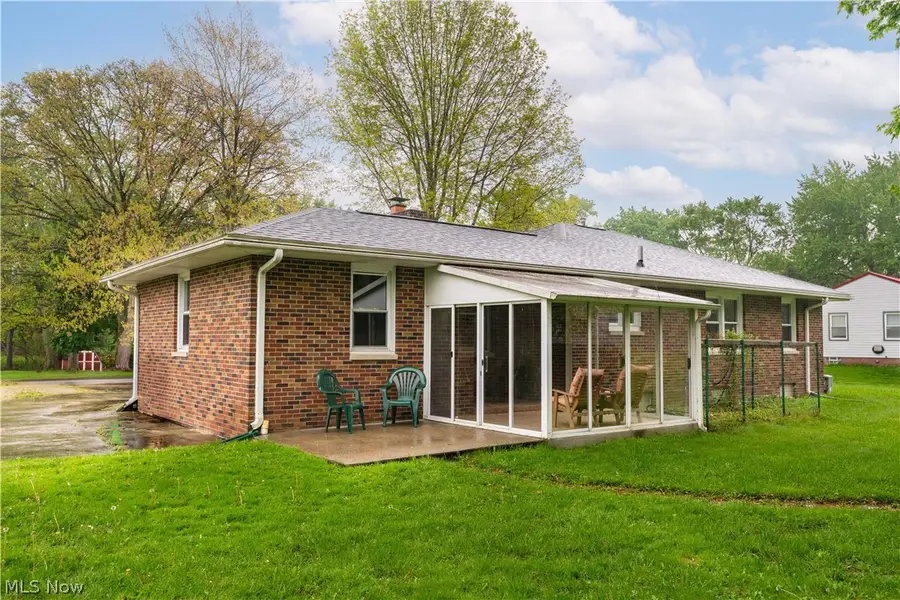 1213 Pleasantview Se Avenue, North Canton, OH 44720 - #2