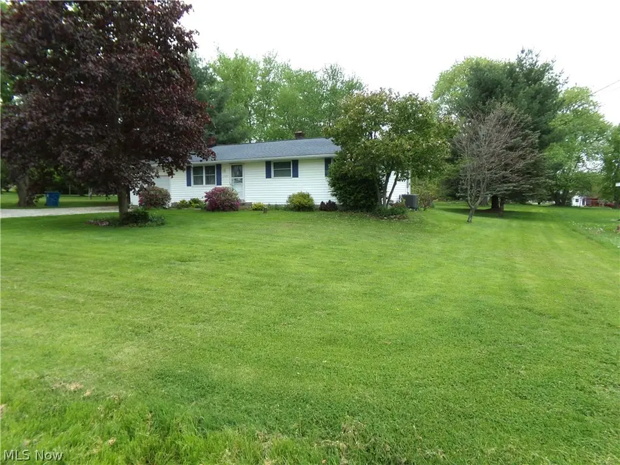 3447 Manchester Sw Avenue, Massillon, OH 44647 - #2