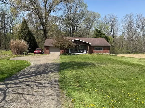4101 Homeworth Road, Homeworth, OH 44634