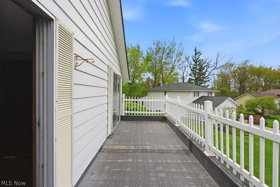 5592 Kilbourne Drive, Lyndhurst, OH 44124 - #3