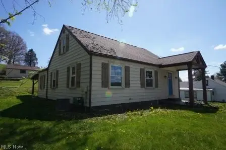 7750 Waynesburg Se Drive, Waynesburg, OH 44688