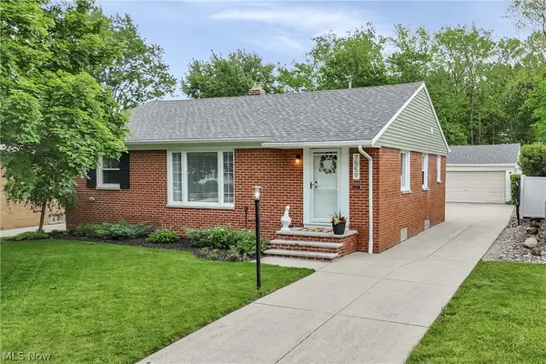 7559 Farnum Avenue, Middleburg Heights, OH 44130