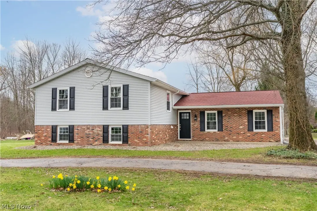 6518 Lorraine Nw Avenue, Massillon, OH 44646 - #1