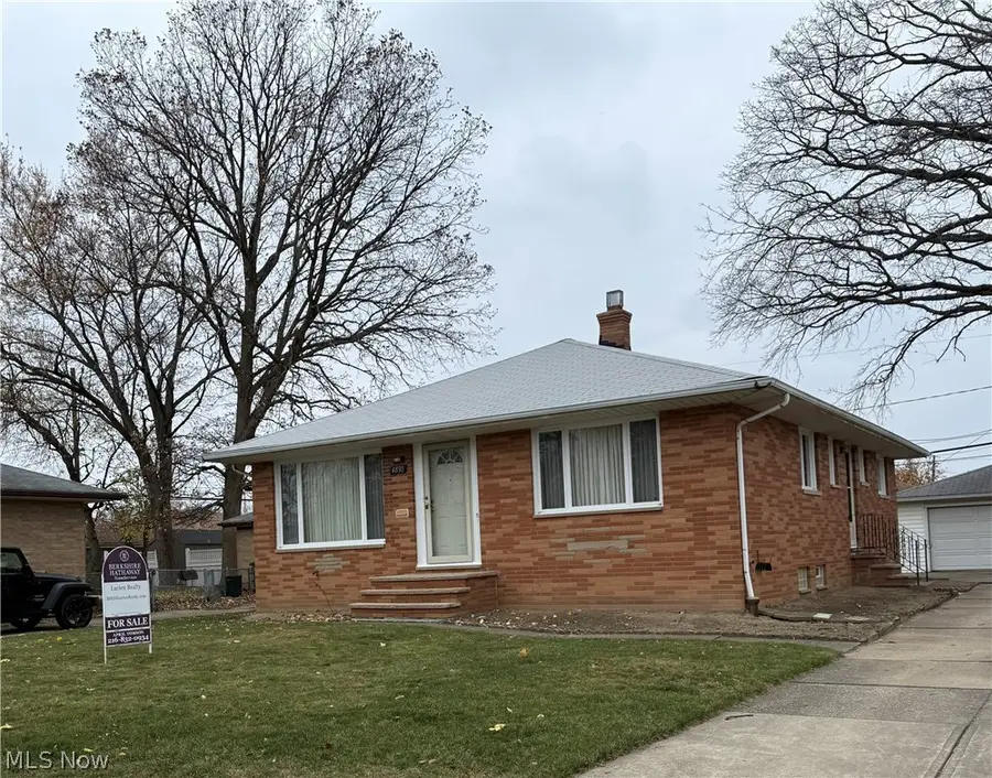 4830 Autumn Lane, Brooklyn, OH 44144 - #2