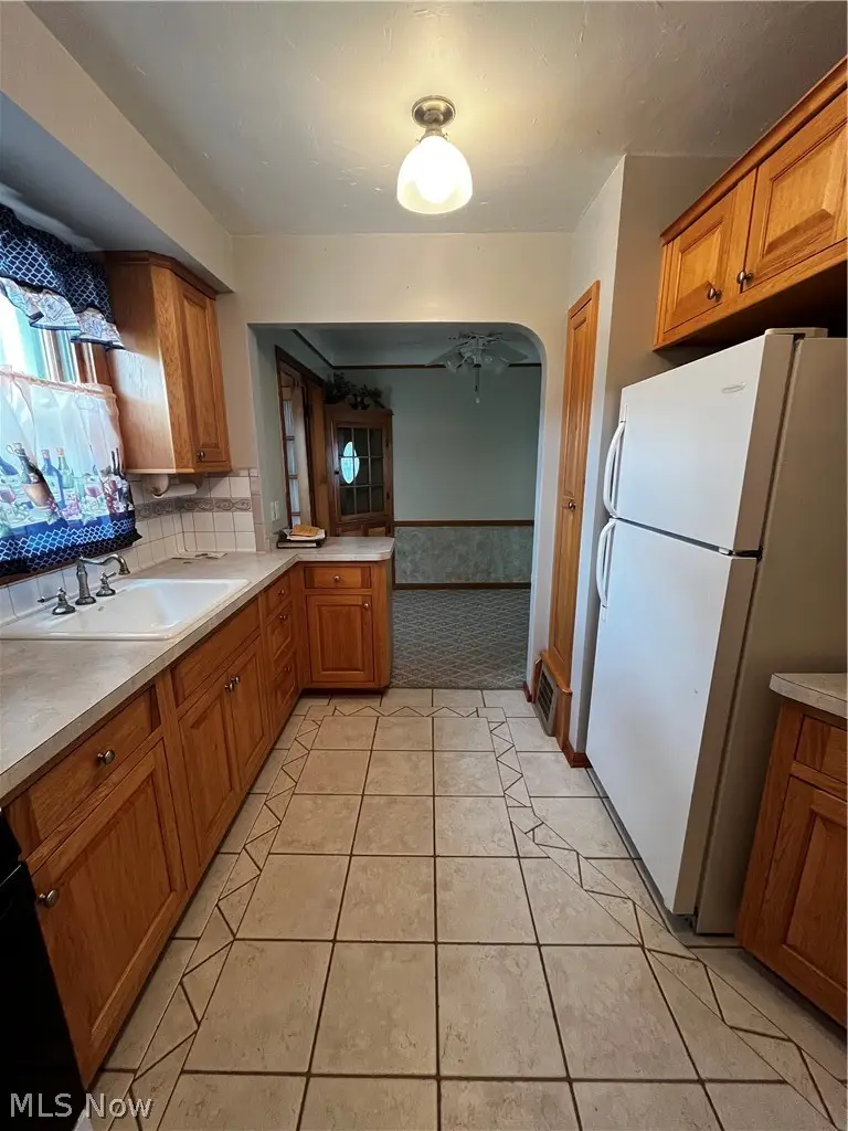 13009 Darlington Avenue, Garfield Heights, OH 44125 - #3