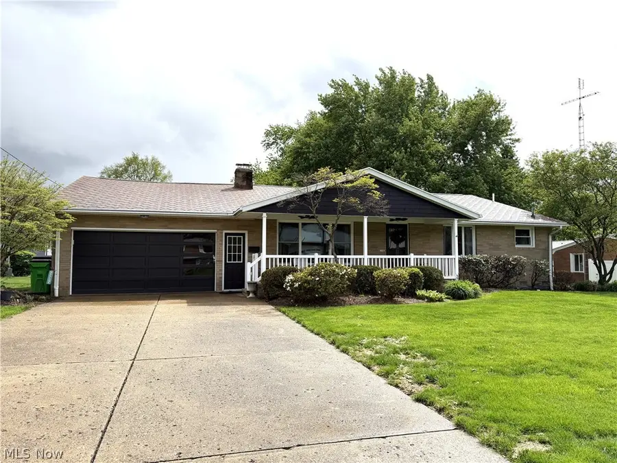 706 Bachtel Se Street, North Canton, OH 44720 - #2