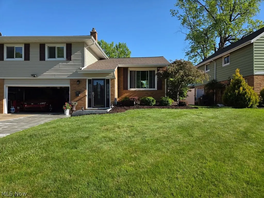 6419 Hollywood Drive, Parma, OH 44129 - #1