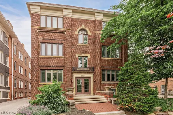 2725 Hampshire Road #1, Cleveland Heights, OH 44106