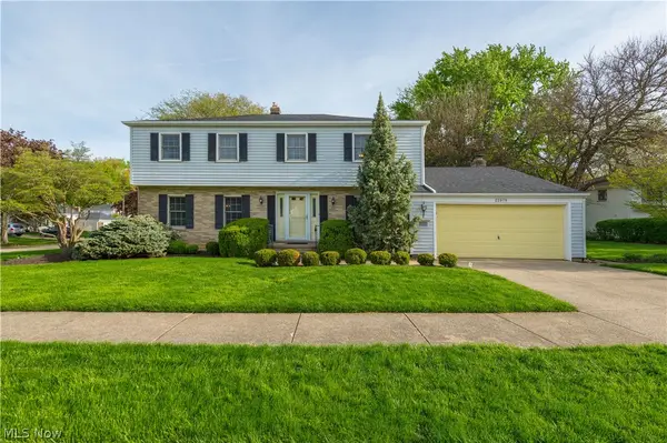 22870 Laramie Drive, Rocky River, OH 44116