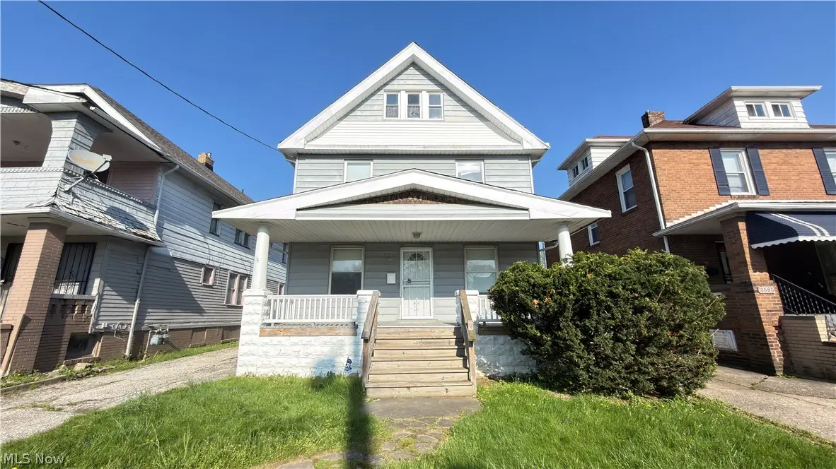 3581 E 149th Street, Cleveland, OH 44120 - #1