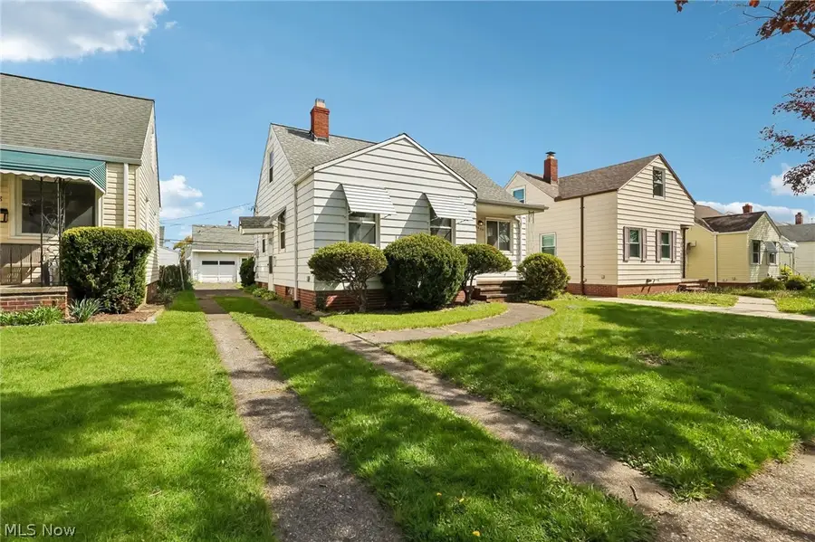 8804 Behrwald Avenue, Brooklyn, OH 44144 - #2