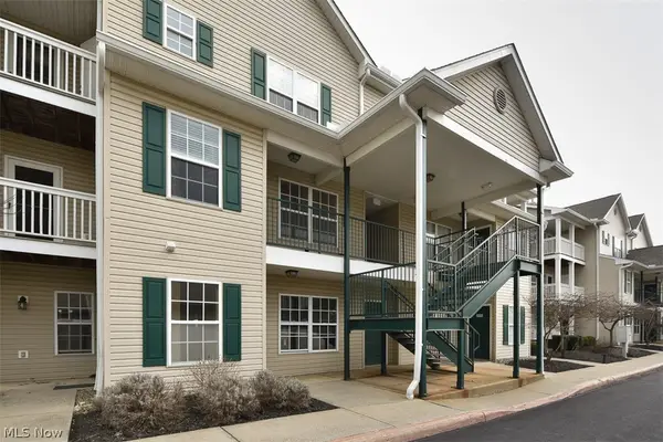 29828 Center Ridge Drive #217, Westlake, OH 44145