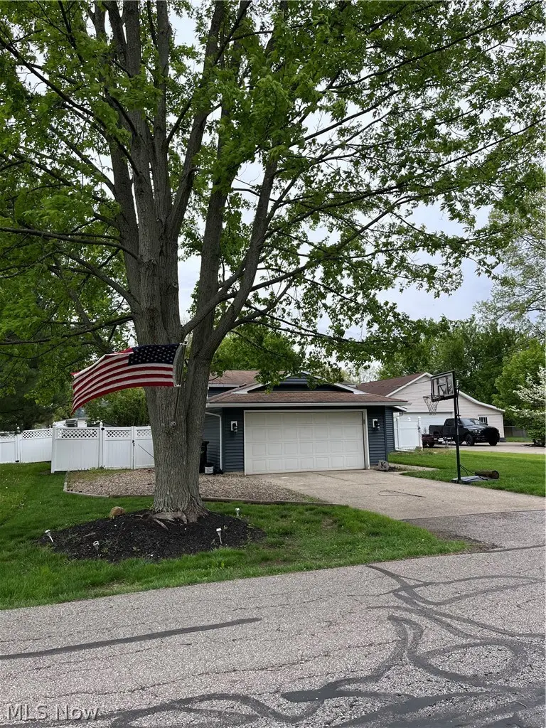 5825 Olive Avenue, North Ridgeville, OH 44039 - #2