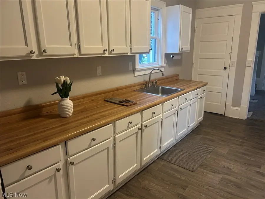 679 Wooster W Road, Barberton, OH 44203 - #3