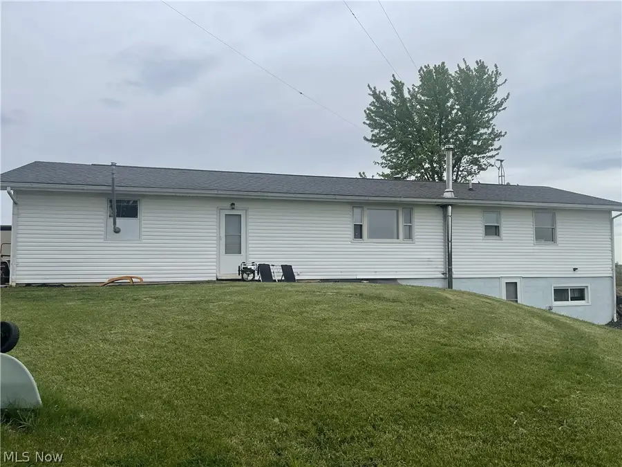 905 W Union Road, Norwich, OH 43767 - #3