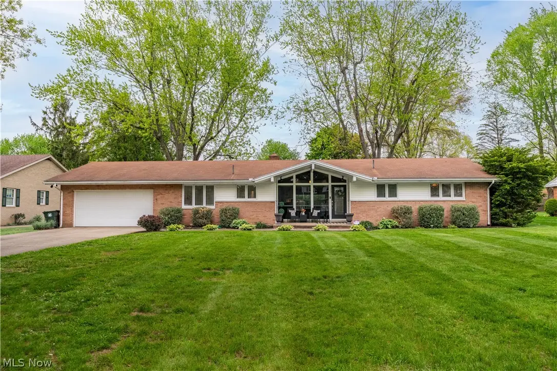 1331 Buena Vista Ne Street, Canton, OH 44714 - #1