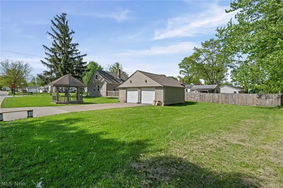 602 Cedarbrook Drive, Painesville, OH 44077 - #3