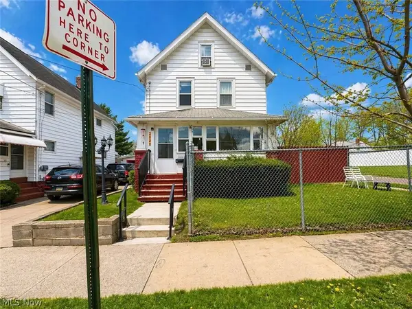 2042 13th Sw Street, Akron, OH 44314