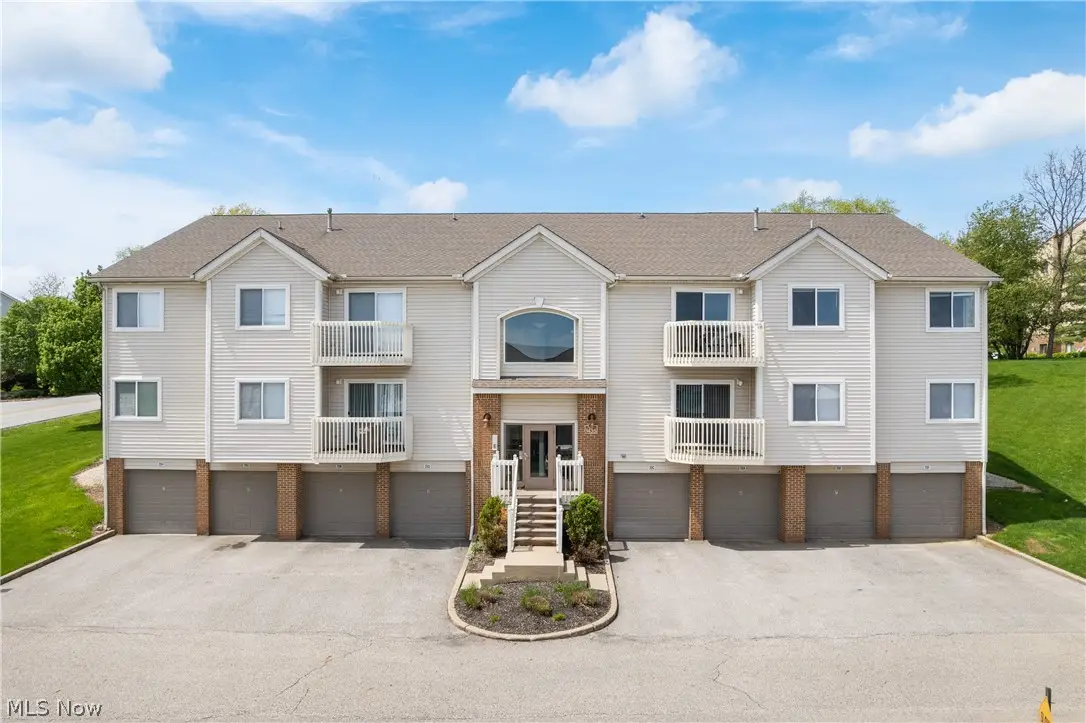 1435 Buckingham Gate D Boulevard, Cuyahoga Falls, OH 44221 - #1