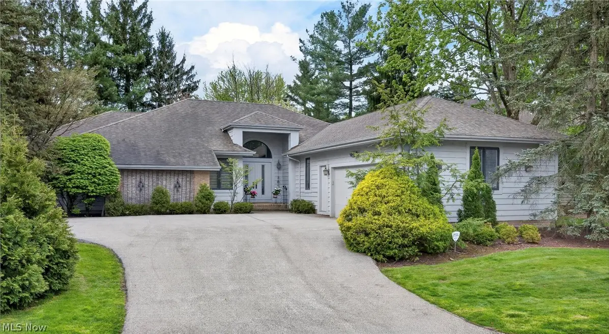 10 Longmeadow Lane, Beachwood, OH 44122 - #1