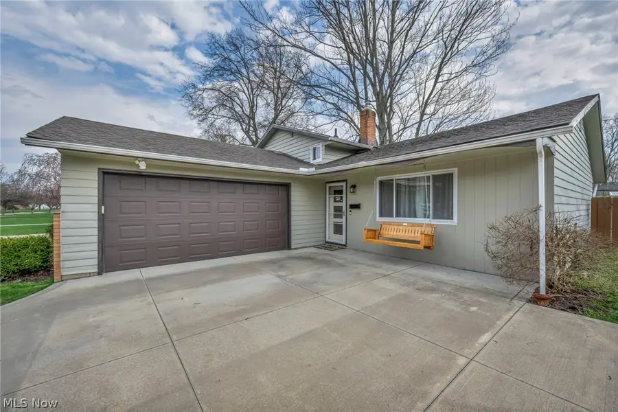 24281 Lebern Drive, North Olmsted, OH 44070 - #3