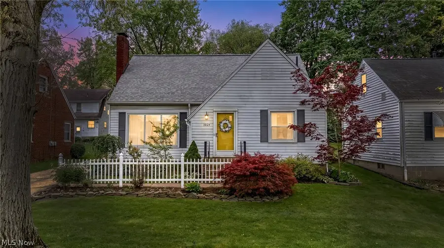 1824 Sackett Avenue, Cuyahoga Falls, OH 44223 - #2