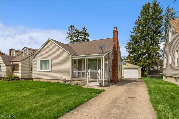 56 Rockdale Avenue, Boardman, OH 44512
