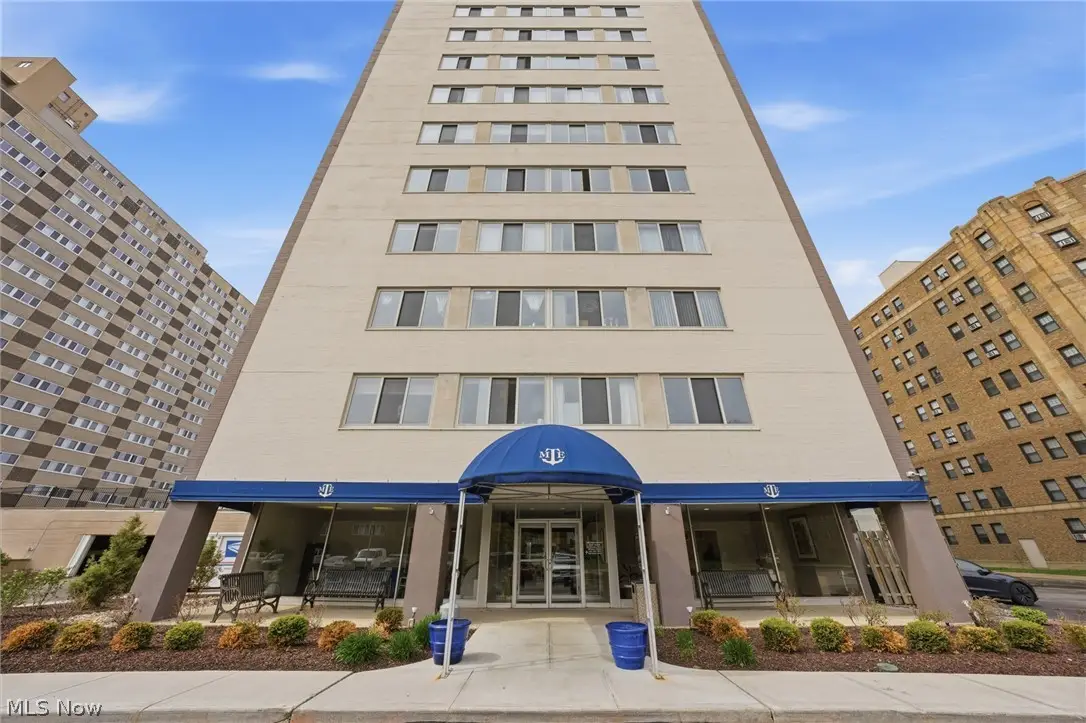 12520 Edgewater Drive #1009, Lakewood, OH 44107 - #1