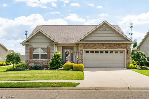 9684 Emerald Bluff Nw Circle, Canal Fulton, OH 44614