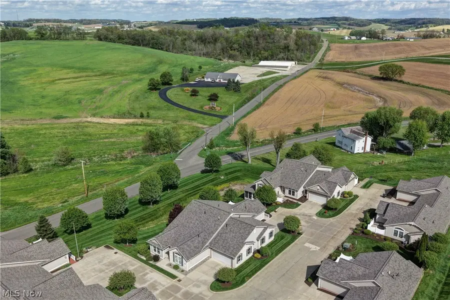 181 Heritage Crossing Se, Sugarcreek, OH 44681 - #3