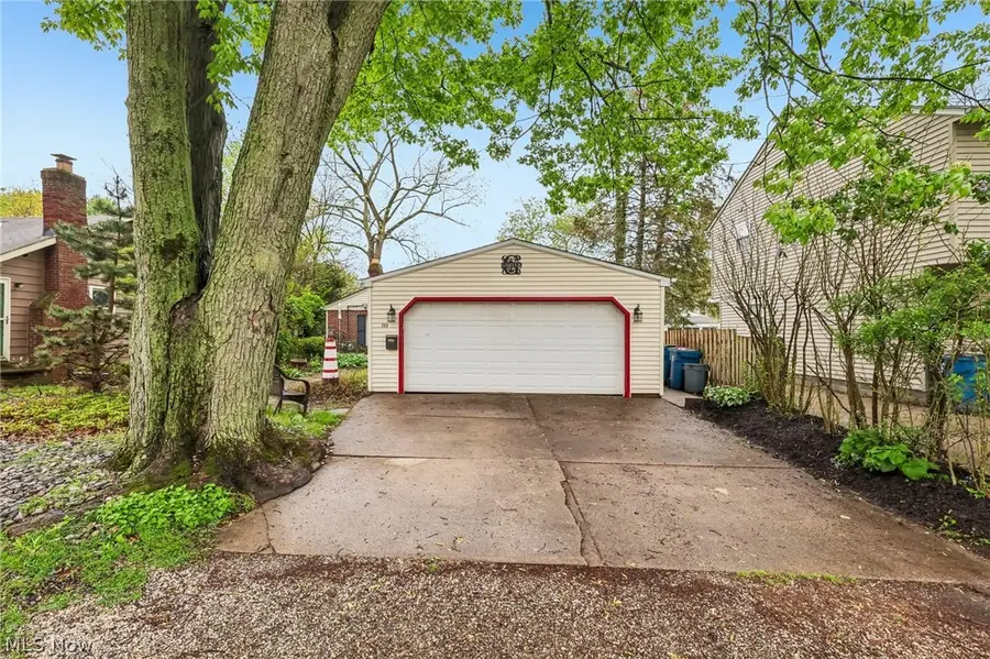 722 Chestnut Boulevard, Willoughby, OH 44094 - #3