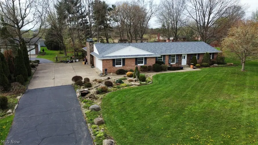 7470 Gayview Street, Louisville, OH 44641 - #3