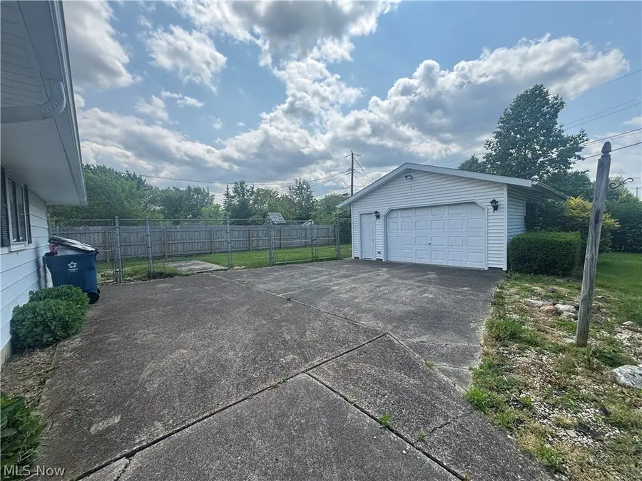 2501 W 40th Street, Lorain, OH 44053 - #3