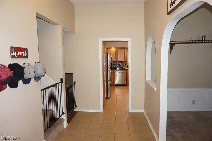 28096 Edgepark Drive, North Olmsted, OH 44070 - #2