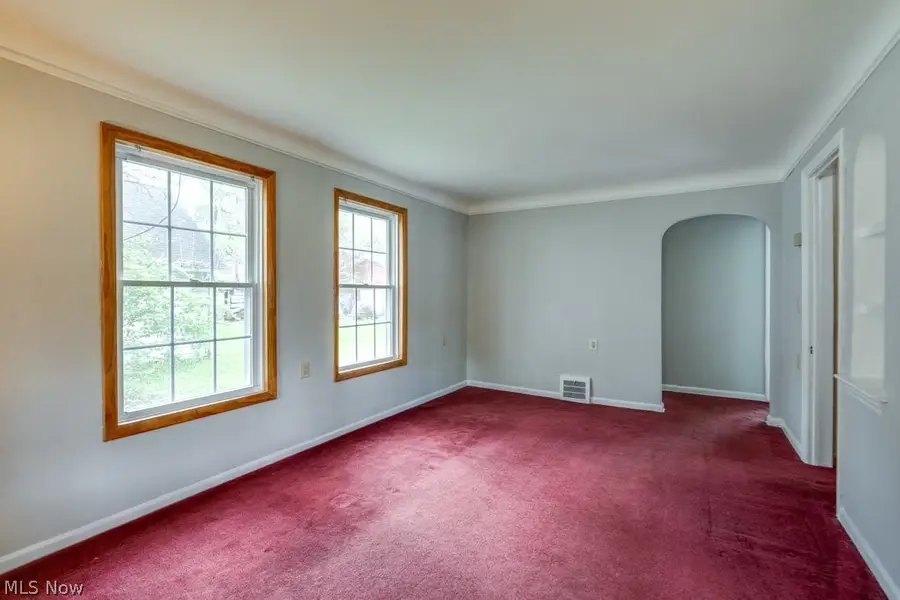 7086 Mackenzie Road, Olmsted, OH 44138 - #3