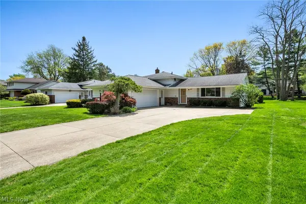 1994 Aldersgate Drive, Lyndhurst, OH 44124