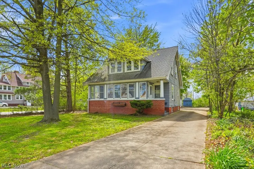 1712 E 300th Street, Wickliffe, OH 44092 - #1